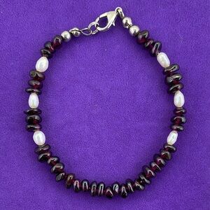 💛 Genuine Freshwater Pearl & Deep Garnet Bead Bracelet | Silver Tone